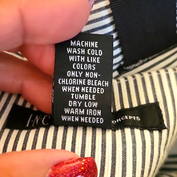 INC International Concepts Womans Black & White Striped Capri Pants, Size: 14 - Picture 7 of 7